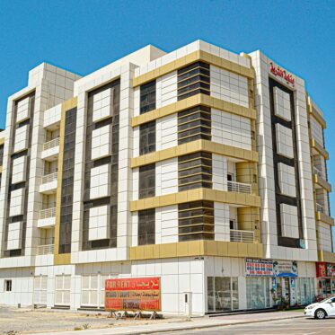 G + 4 SHOPS & RES. BLDG